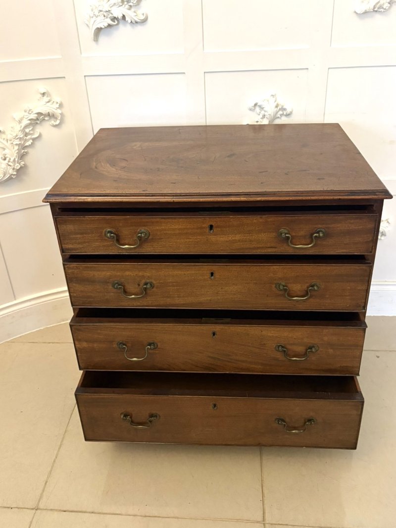Antique George III Quality Mahogany Chest of 4 Drawers - Image 4